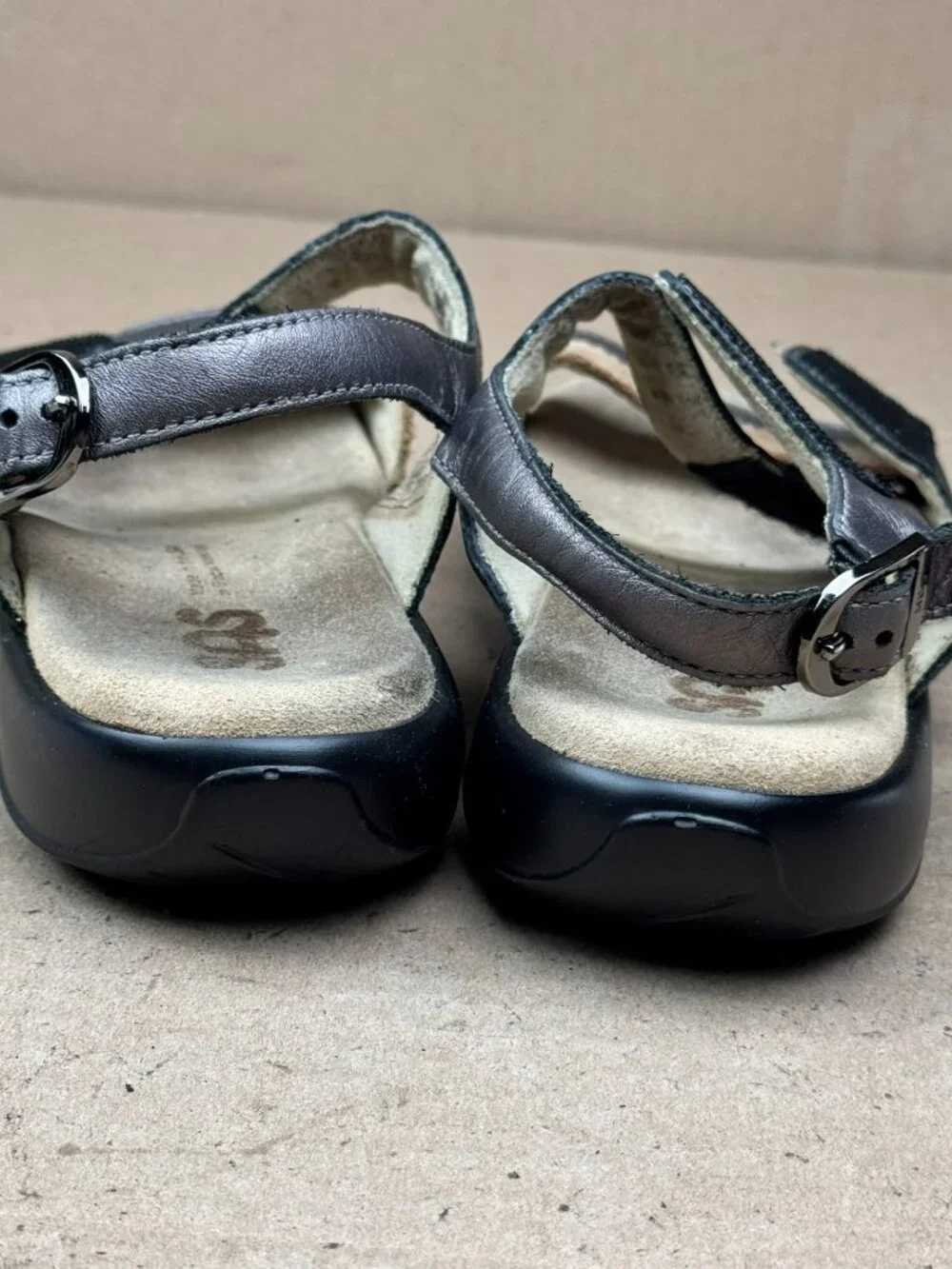 SAS Women's Metallic Gray Leather Comfort Sandals Size US 6 W
